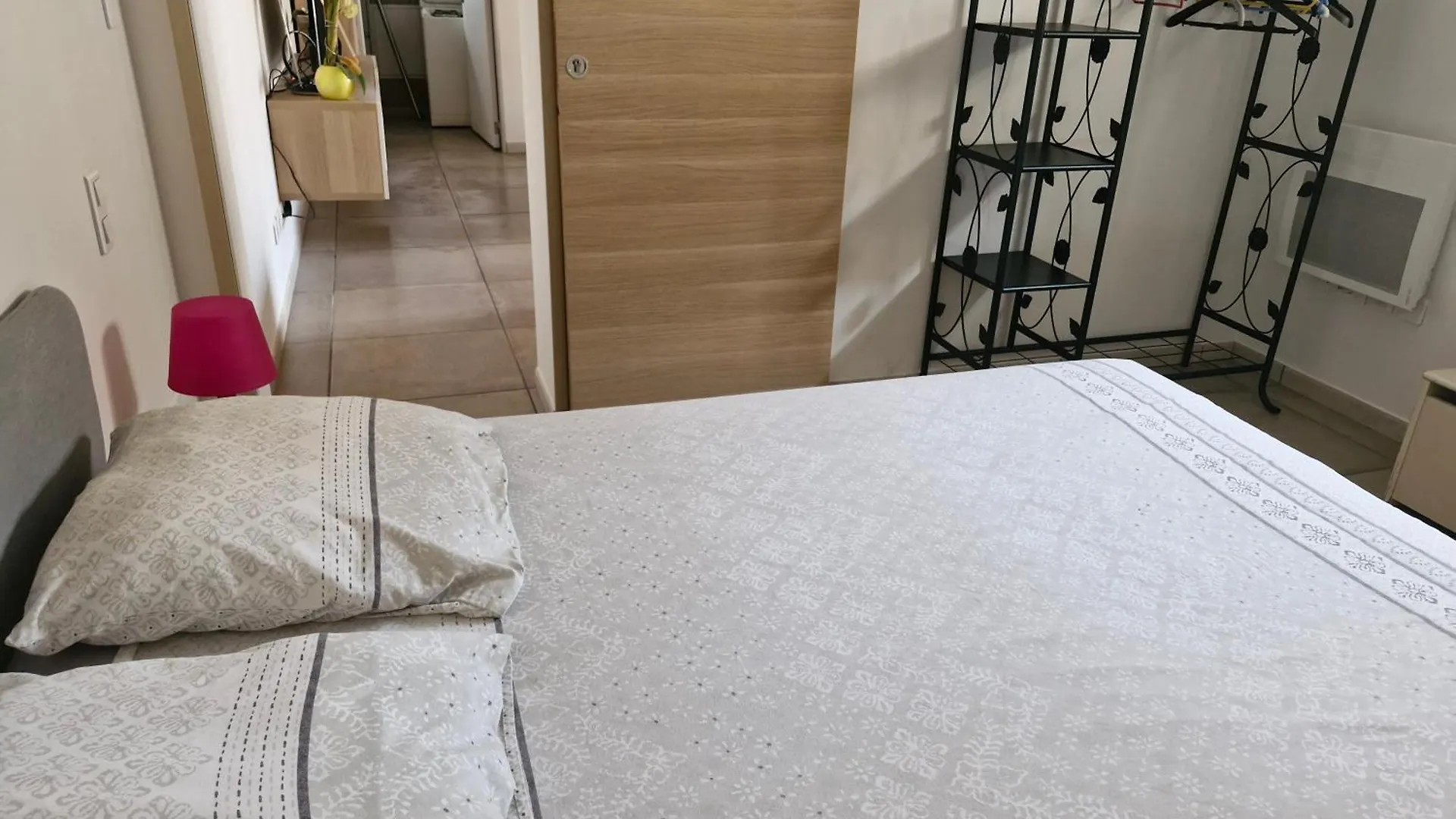 Apartment Petite Maison Meublee Entre Avignon Et Carpentras Morieres-les-Avignon France